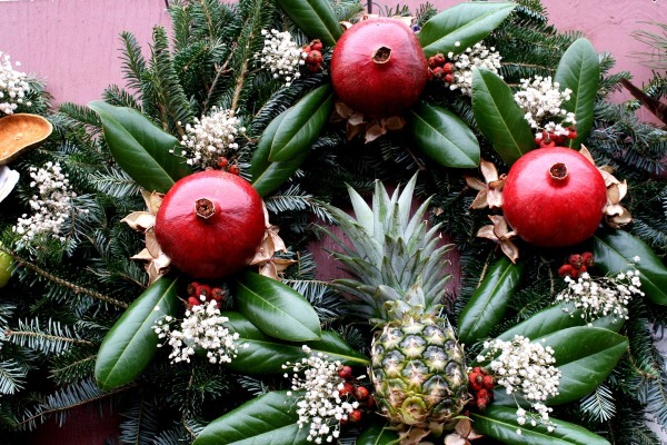 Pomegranate wreath