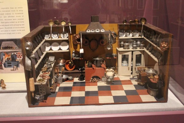 Single Room Dollhouse