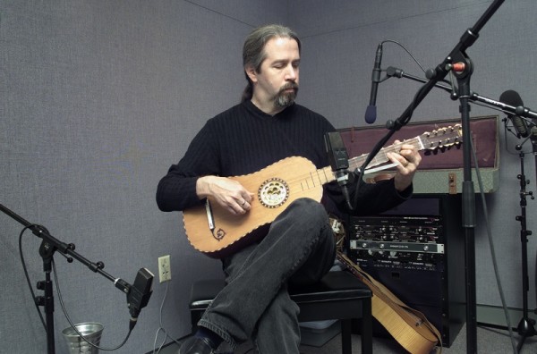 Lee Welch records a song in the Colonial Williamsburg Foundation studio for the CD, "A Grand Entertainment."