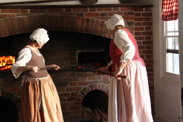 circling-coals-brick-oven