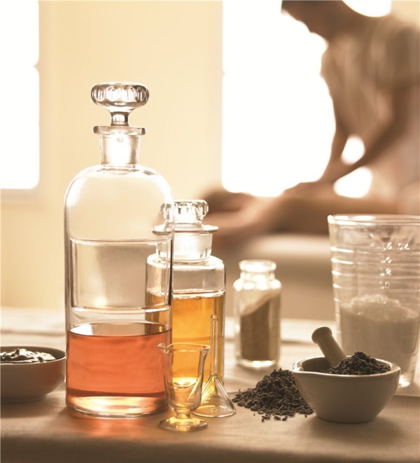 spa-essential-oils-massage