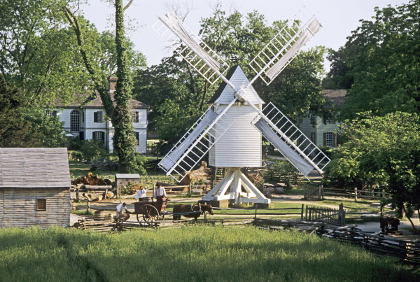 Robertson's Windmill as it looked at the Peyton Randolph House in 1996