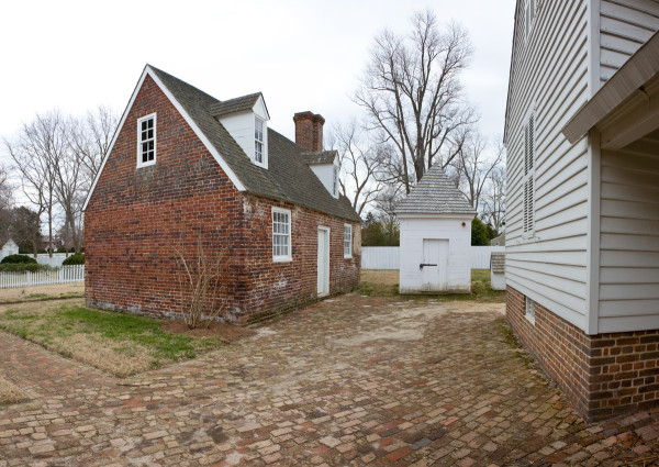 Tar paint was recently discovered on the Everard kitchen (the brick was added in the mid-18th century). 