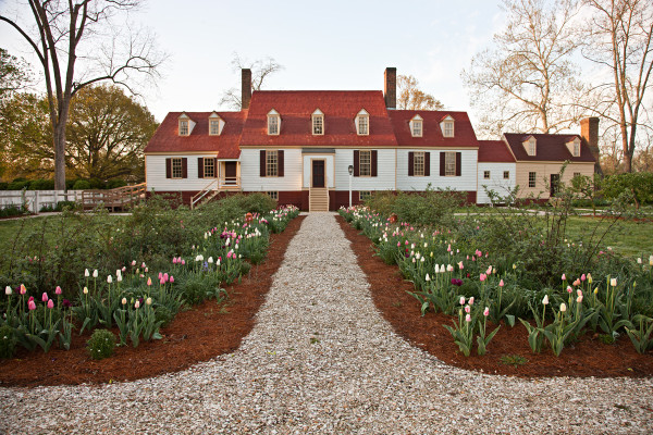 The St. George Tucker House kitchen roof (right end) was painted with tar paint in the 18th century.