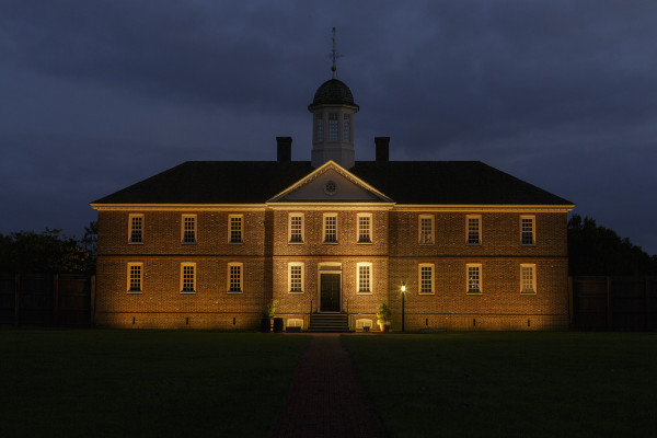 Public Hospital uplighting.