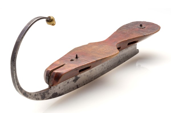 An ice skate from Colonial Williamsburg Collections dated between 1790 and 1820