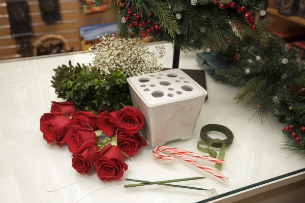 DIY Holiday centerpieces for "Making History" Blog. Shot in Celdebrations store. Christmas.