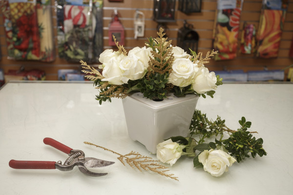 DIY Holiday centerpieces for "Making History" Blog. Shot in Celdebrations store. New Year.