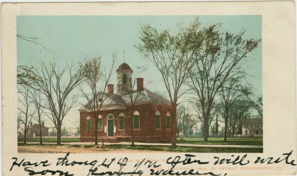 Postcard: Court House Williamsburg, Virginia.