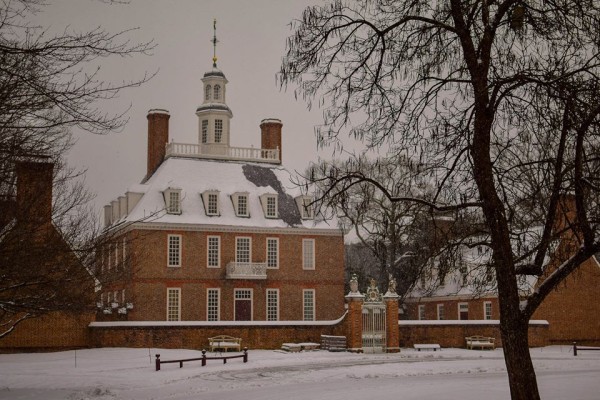 Colonial Williamsburg snowfall by Connie Gardner Jan 2016