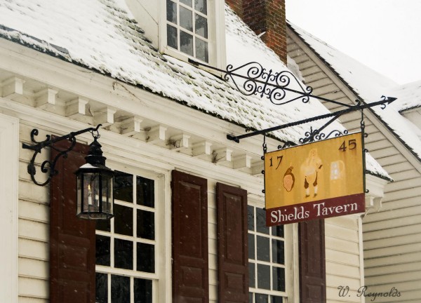 Colonial Williamsburg snowfall by Wayne Reynolds Jan 2016