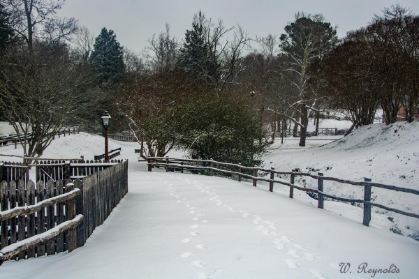 Colonial Williamsburg snowfall by Wayne Reynolds Jan 2016