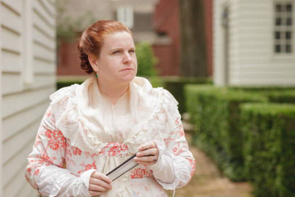 Sharon Hollands portrays Elizabeth Braxton