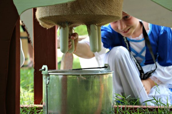 Milking program at the Randolph House