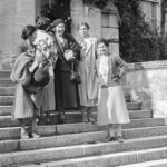 Some of the ladies at Mount Airy Plantation, ancestral home of the Tayloe family. Susan Nash, Misses Louise Tayloe, Bessie Tayloe, Estelle Tayloe, and Mrs. Stansbury. Dusan Higginson Nash Photography Collection.